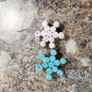 Hand Crafted Wine Corks Snowflakes 6pk Ornaments Assorted Colors